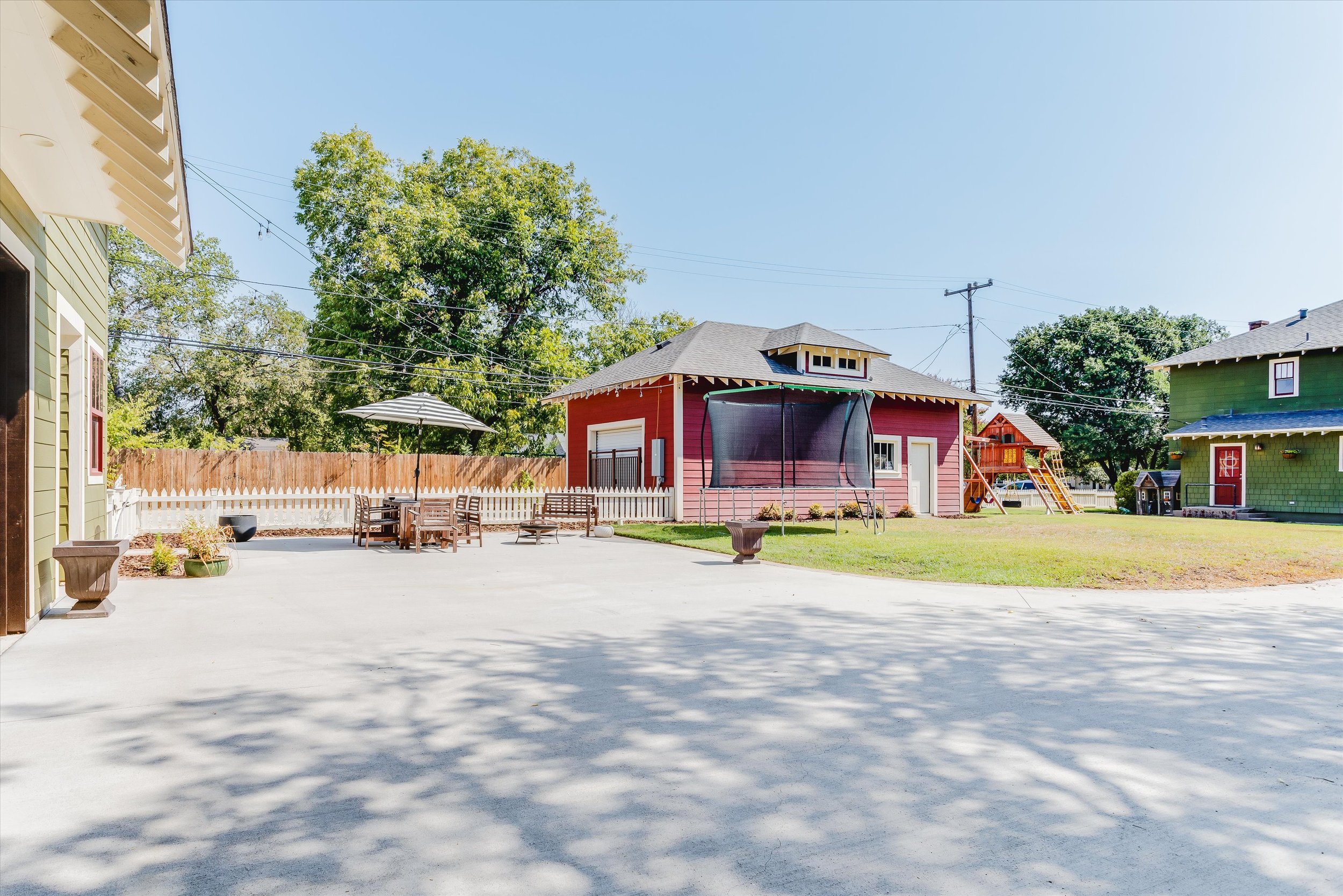 2600 Lipscomb Shop.jpeg