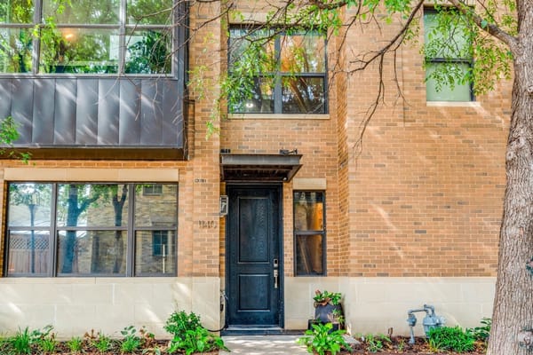 Brownstone-style townhouse at 1140 S. Adams in the Near Southside neighborhood of Fort Worth, Texas, near Magnolia Avenue.